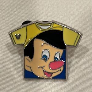 Disney Parks Pinocchio T-Shirt Collectible Pin EUC to LIKE NEW
